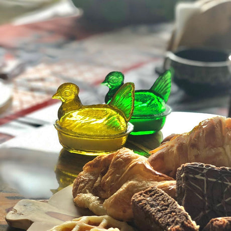 Nesting Hen Bowl & Lid - Green | Hand Blown Glass - Colombia