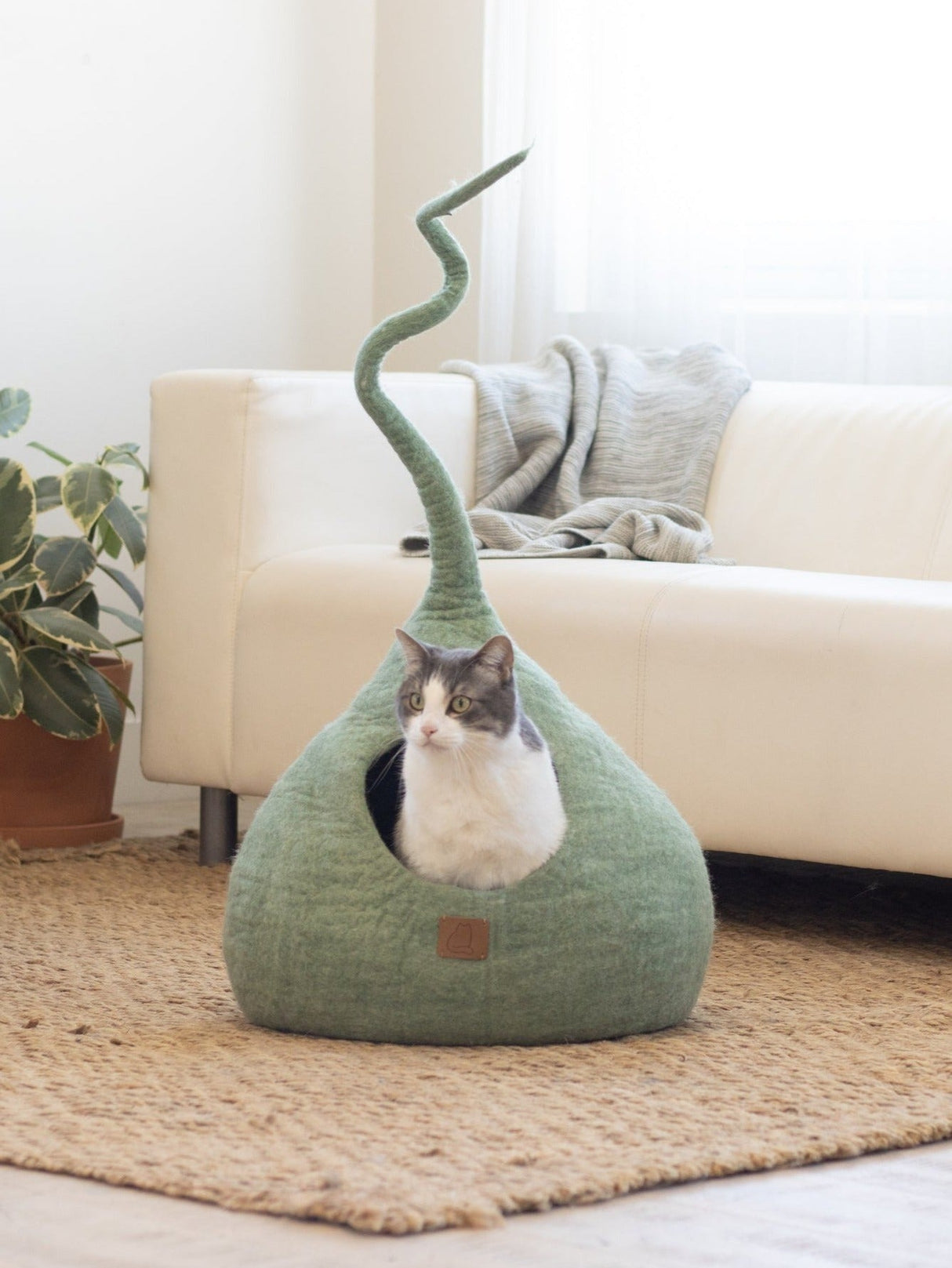 Deluxe Handcrafted Felt Cat Cave With Tail - Eucalyptus Green - Sumiye Co