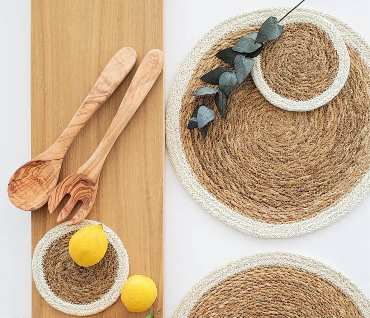 14" Round Placemat Set (4) | Handwoven Seagrass & Jute