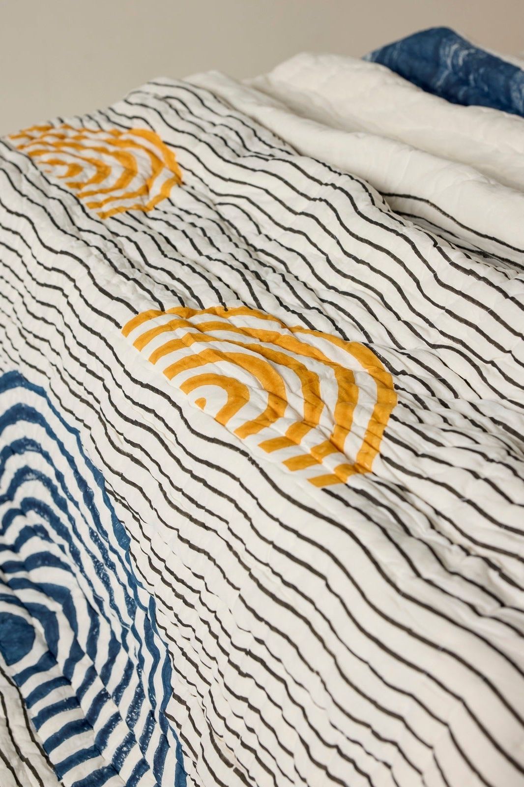 Spiral Sunset Quilt (Reversible) | Artisanal Handmade Bedding Sets - Sumiye Co