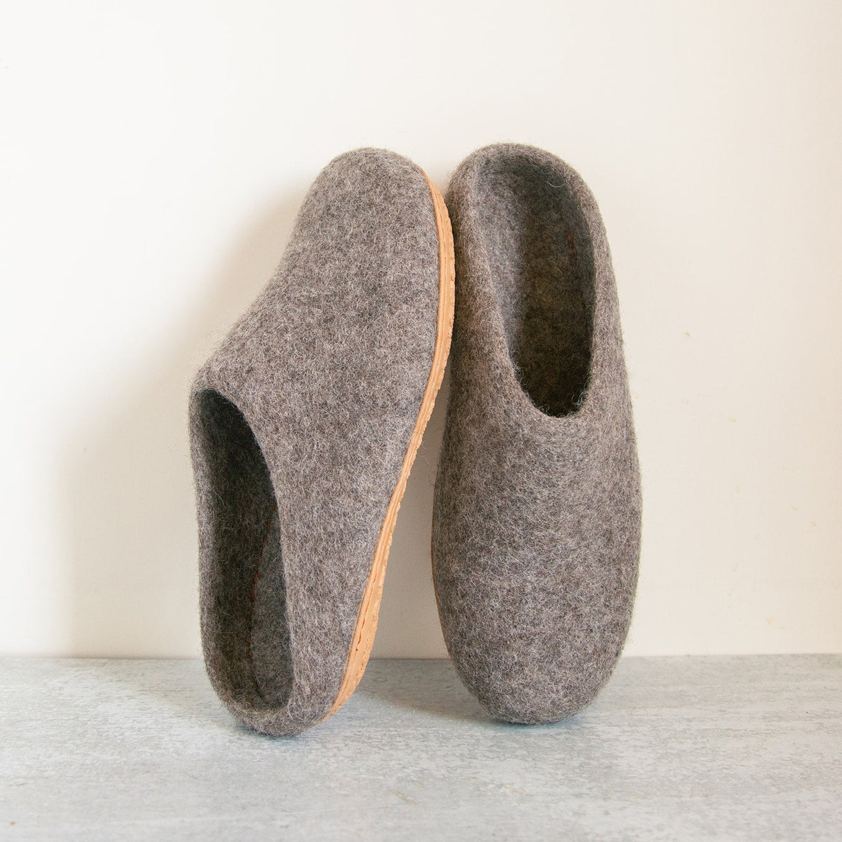 Earth Brown | Mens Organic Merino Wool Slippers - Sumiye Co