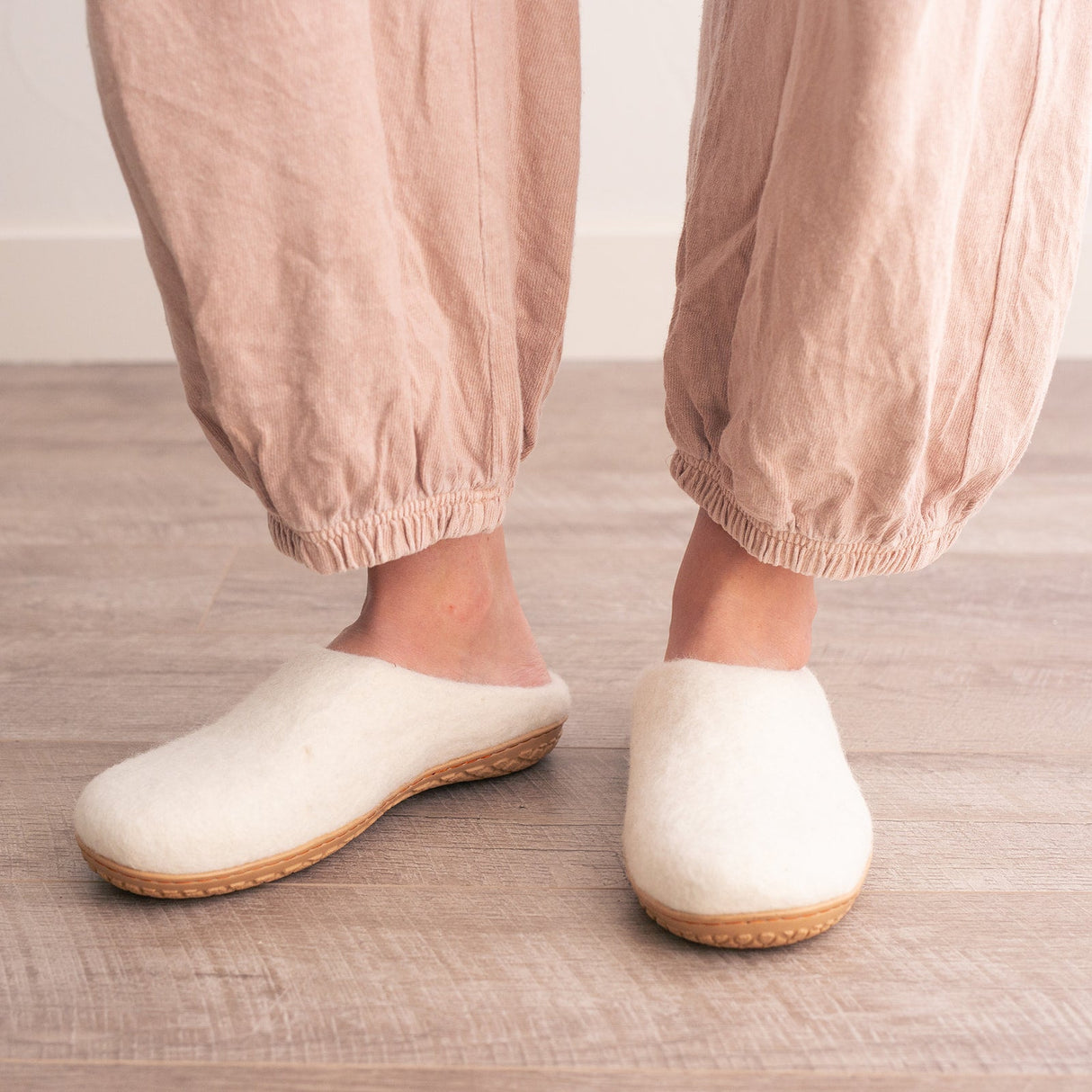 Snow White | Luxury Organic Merino Wool Slippers - Sumiye Co