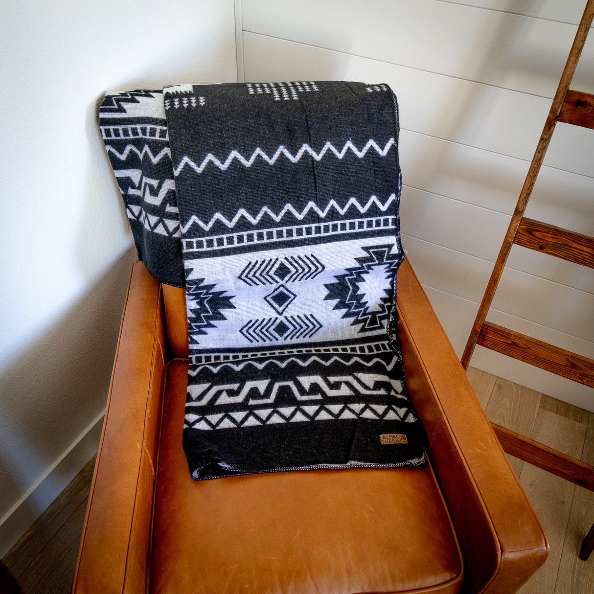 Andean Alpaca Wool Blanket - Black & White 90" x 78”