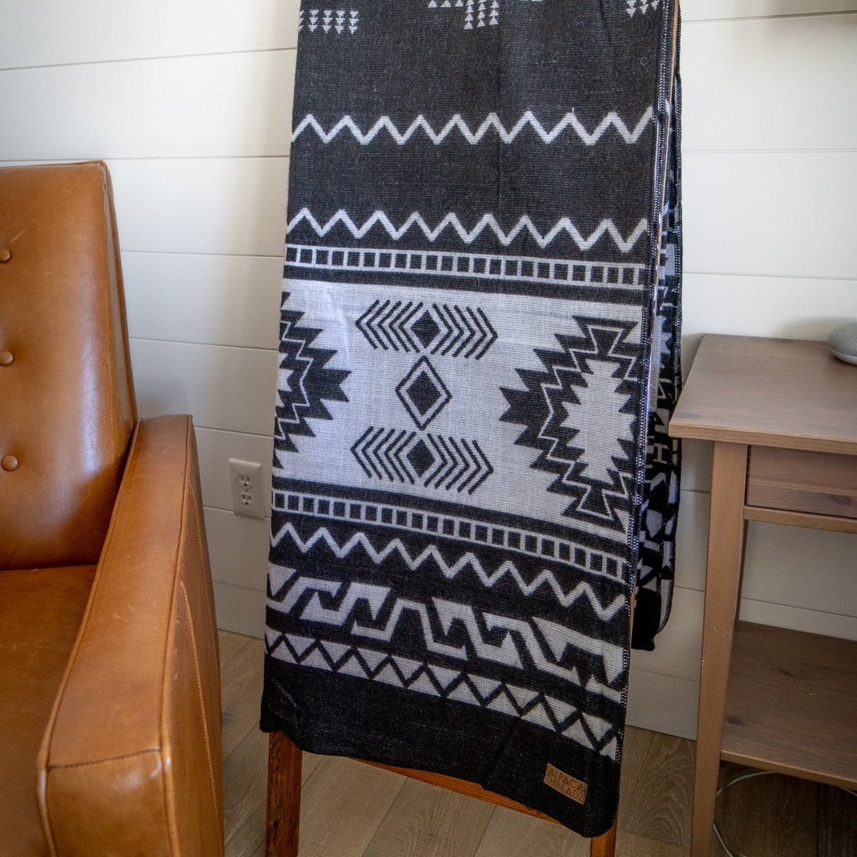 Andean Alpaca Wool Blanket - Black & White 90" x 78”