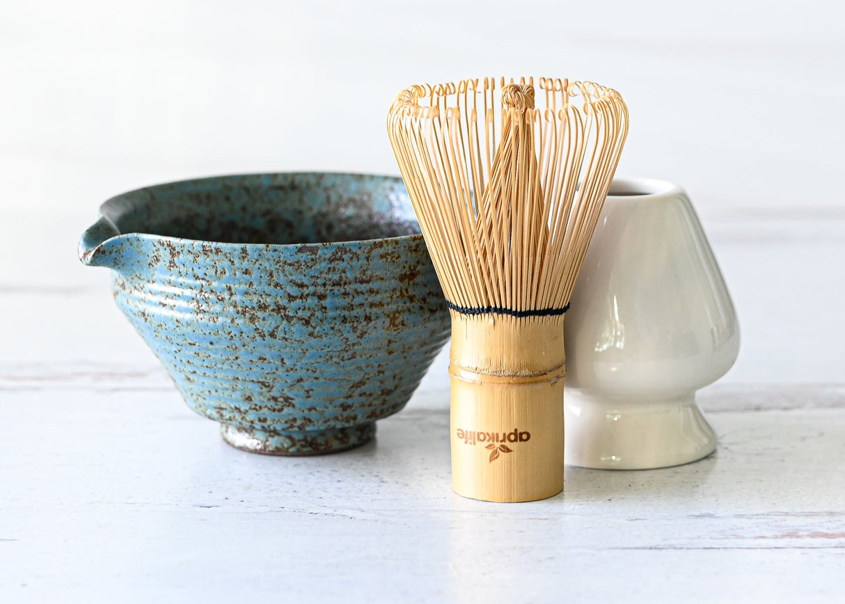 Blue Matcha Bowl with Spout | Tea Ceremony - Sumiye Co