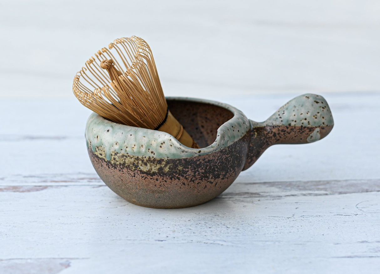 Brown Matcha Bowl with Spout - Sumiye Co