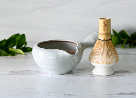 White Spouted Matcha Bowl with Textured Handle Set