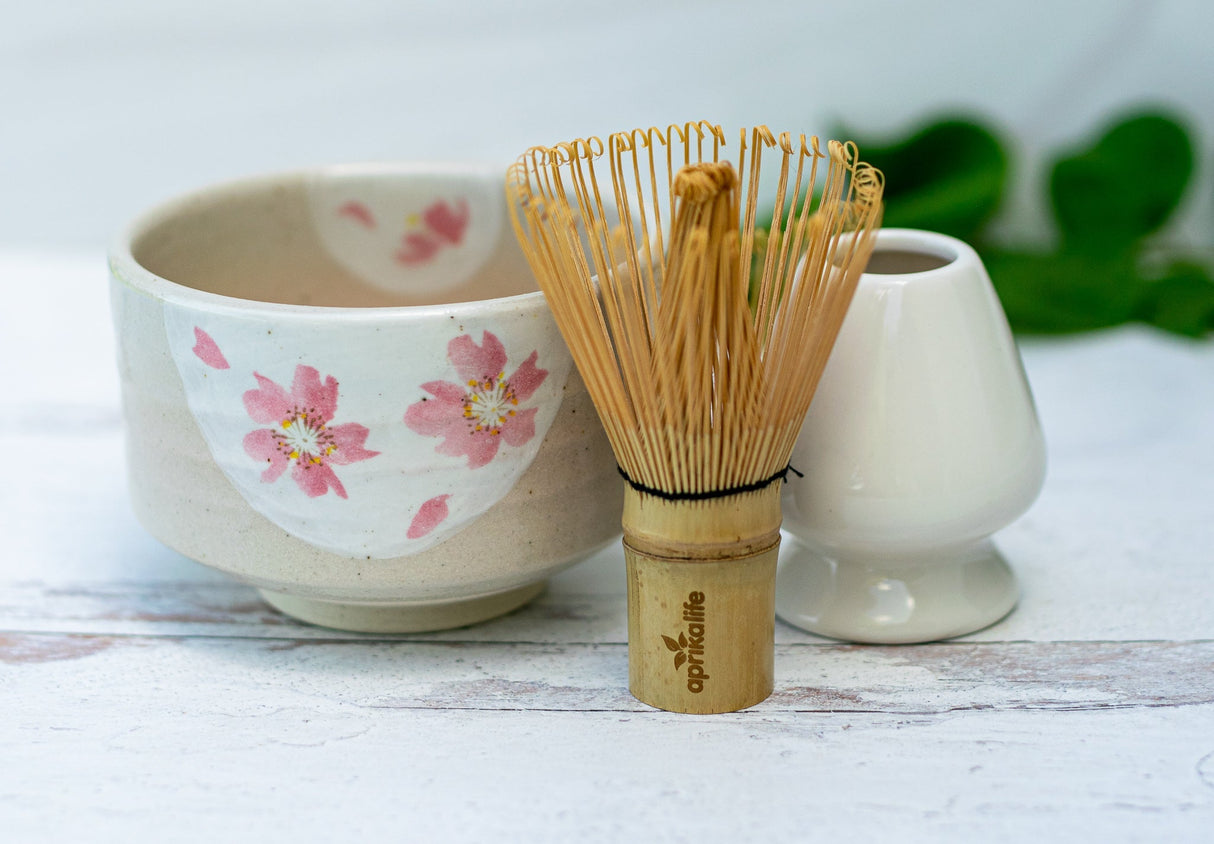 Juego de té matcha con flores beige | Ceremonia del té