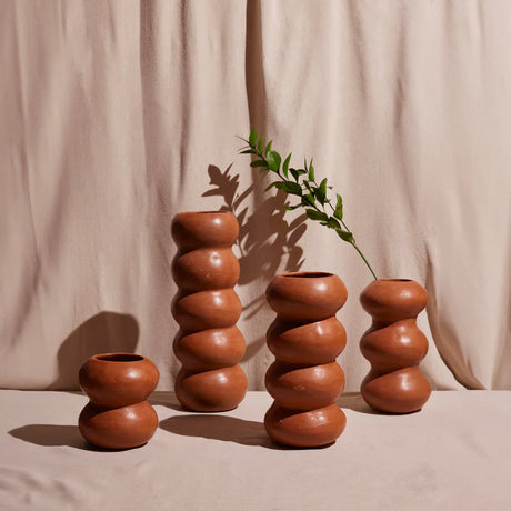 Chinautla Object IV | Terracotta Vase Hand Sculpted in Guatemala - Sumiye Co