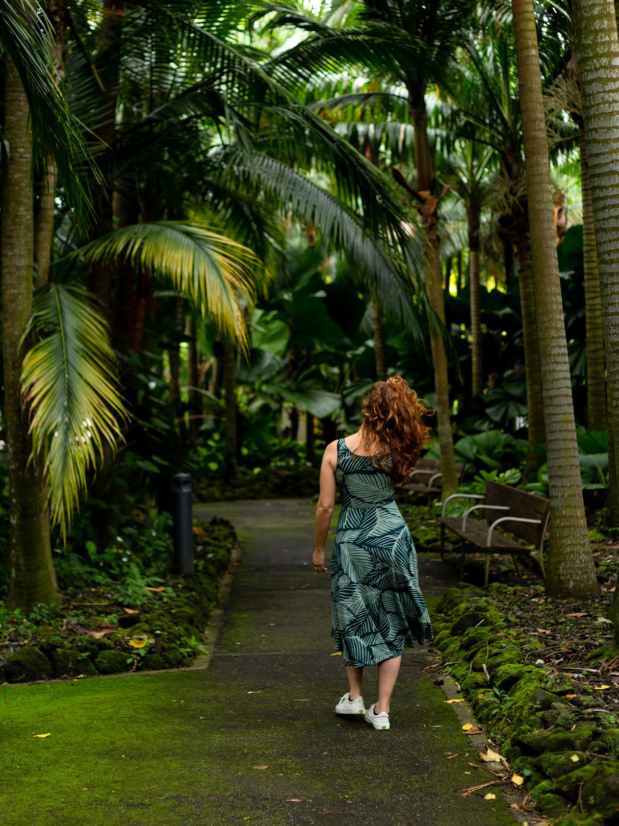 Vestido midi tropical de Happy Earth