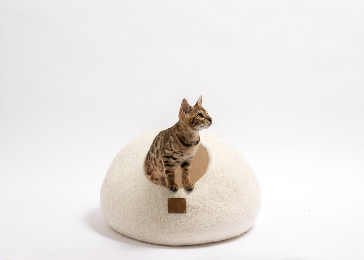 Premium Felted Wool Cat Cave Bed - Snow White - Sumiye Co