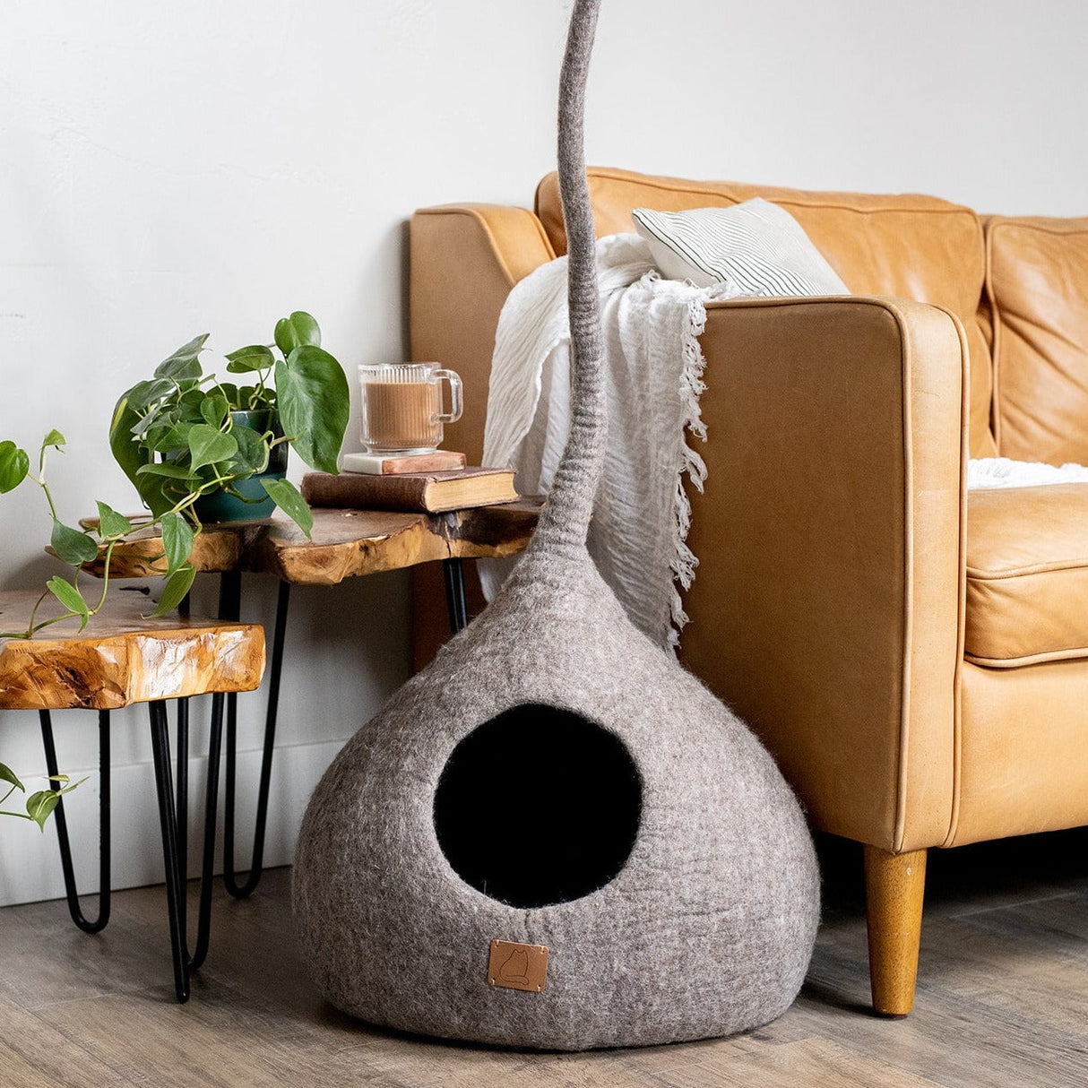 Deluxe Handcrafted Felt Cat Cave With Tail - Earth Brown - Sumiye Co