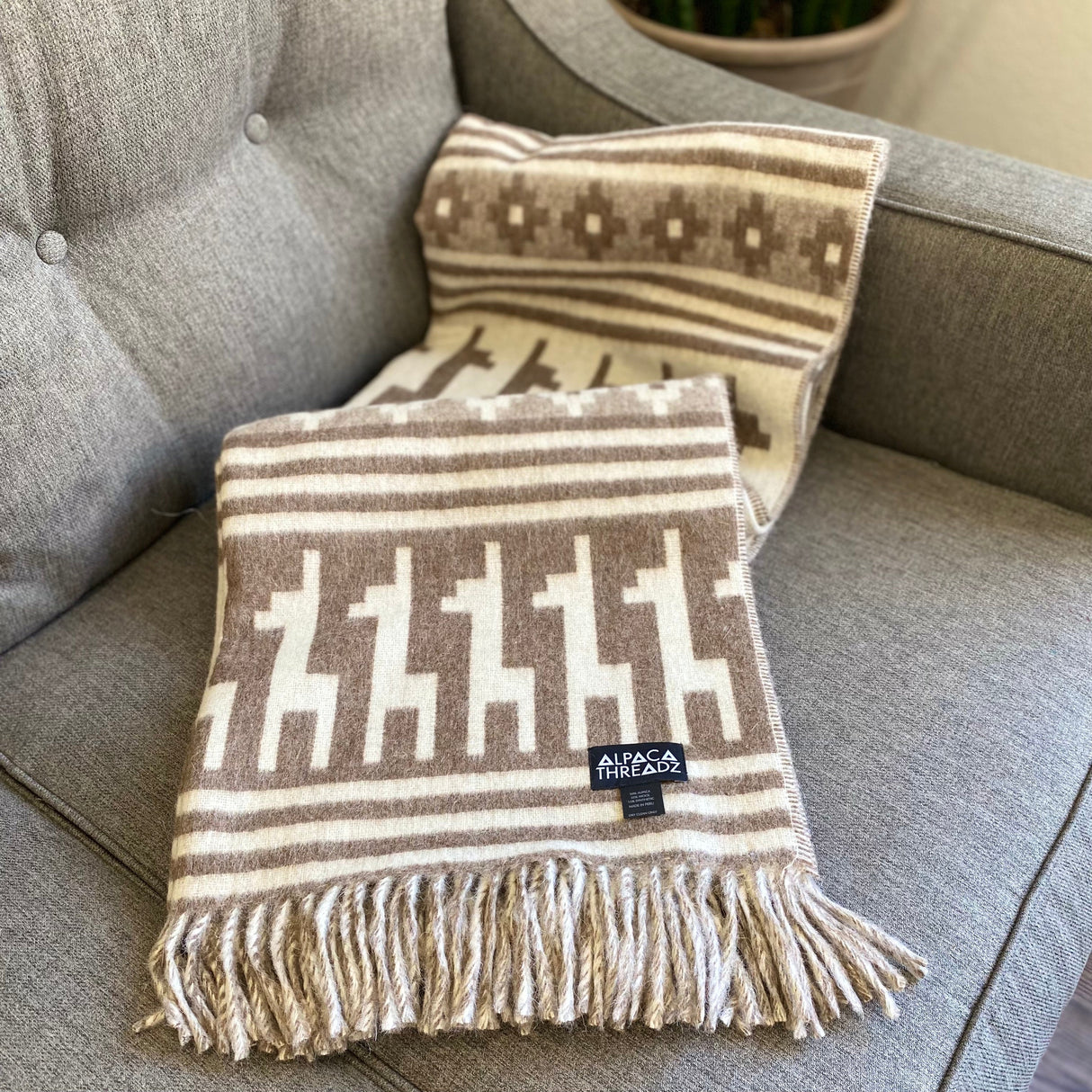 Alpaca Wool Throw Blankets - Alpaca Design 72" x 56" - Sumiye Co