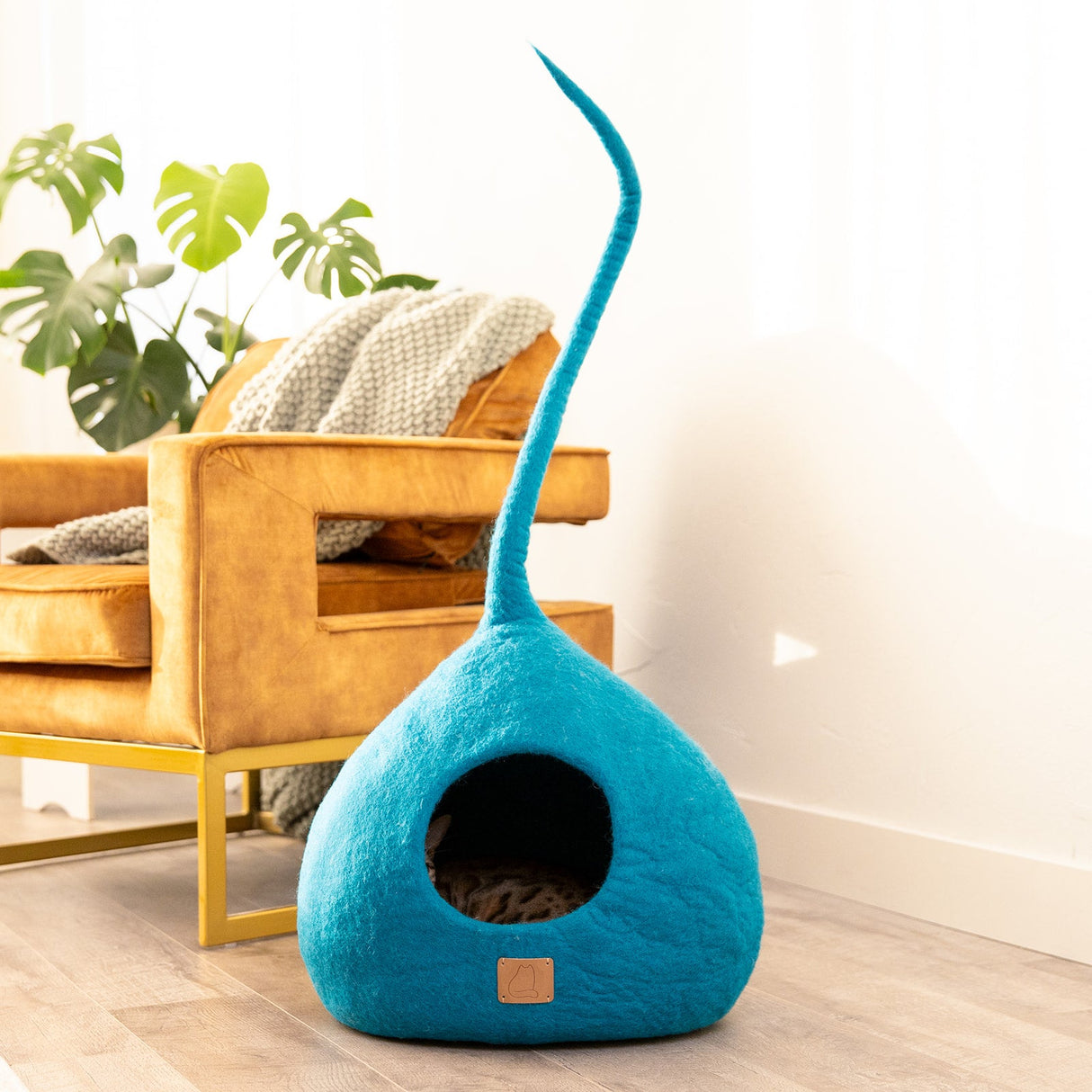 Deluxe Handcrafted Felt Cat Cave With Tail - Ocean Blue - Sumiye Co