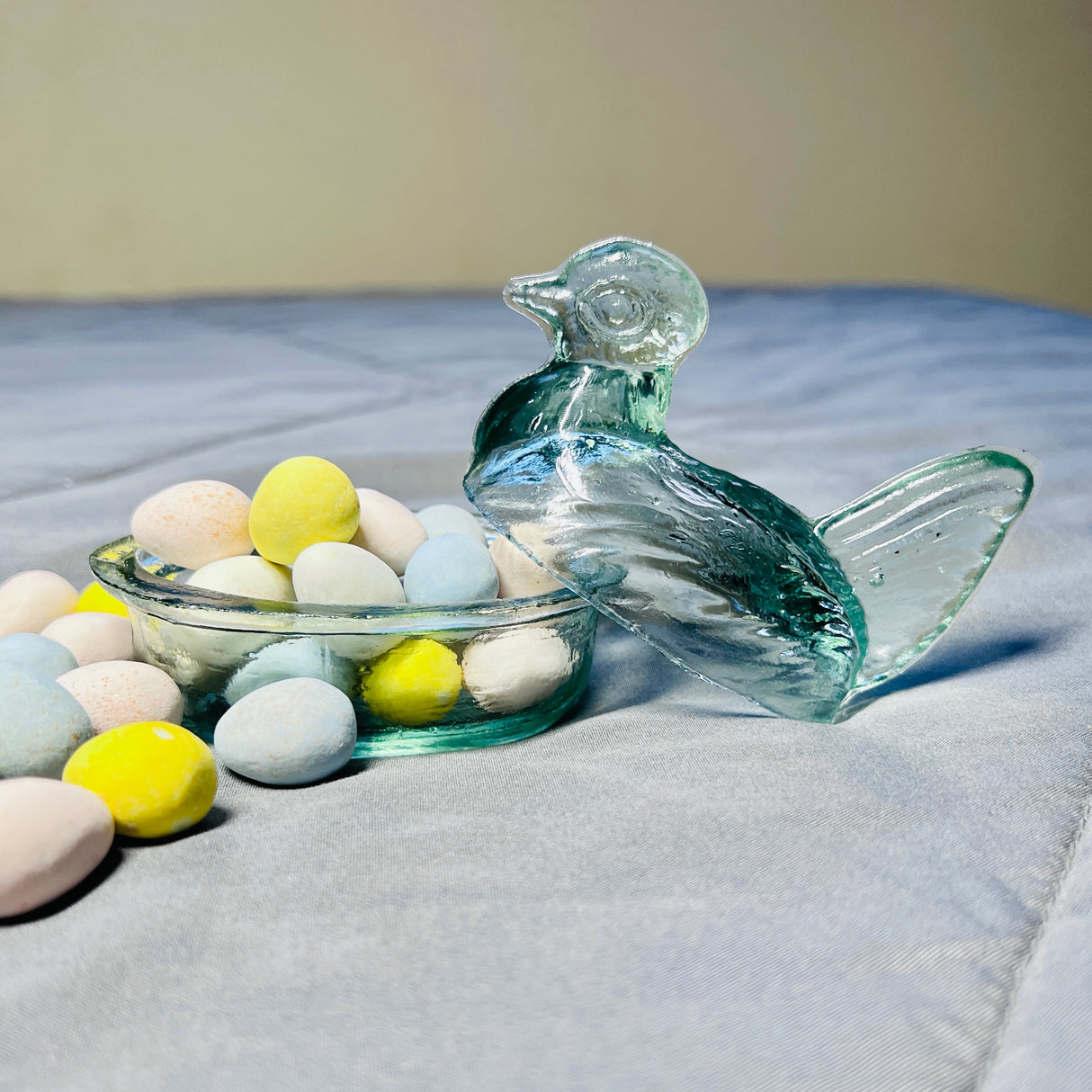 Nesting Hen Bowl & Lid-Turquoise | Hand Blown Glass -Colombia