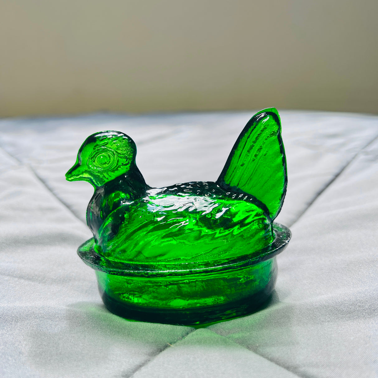 Nesting Hen Bowl & Lid - Green | Hand Blown Glass - Colombia