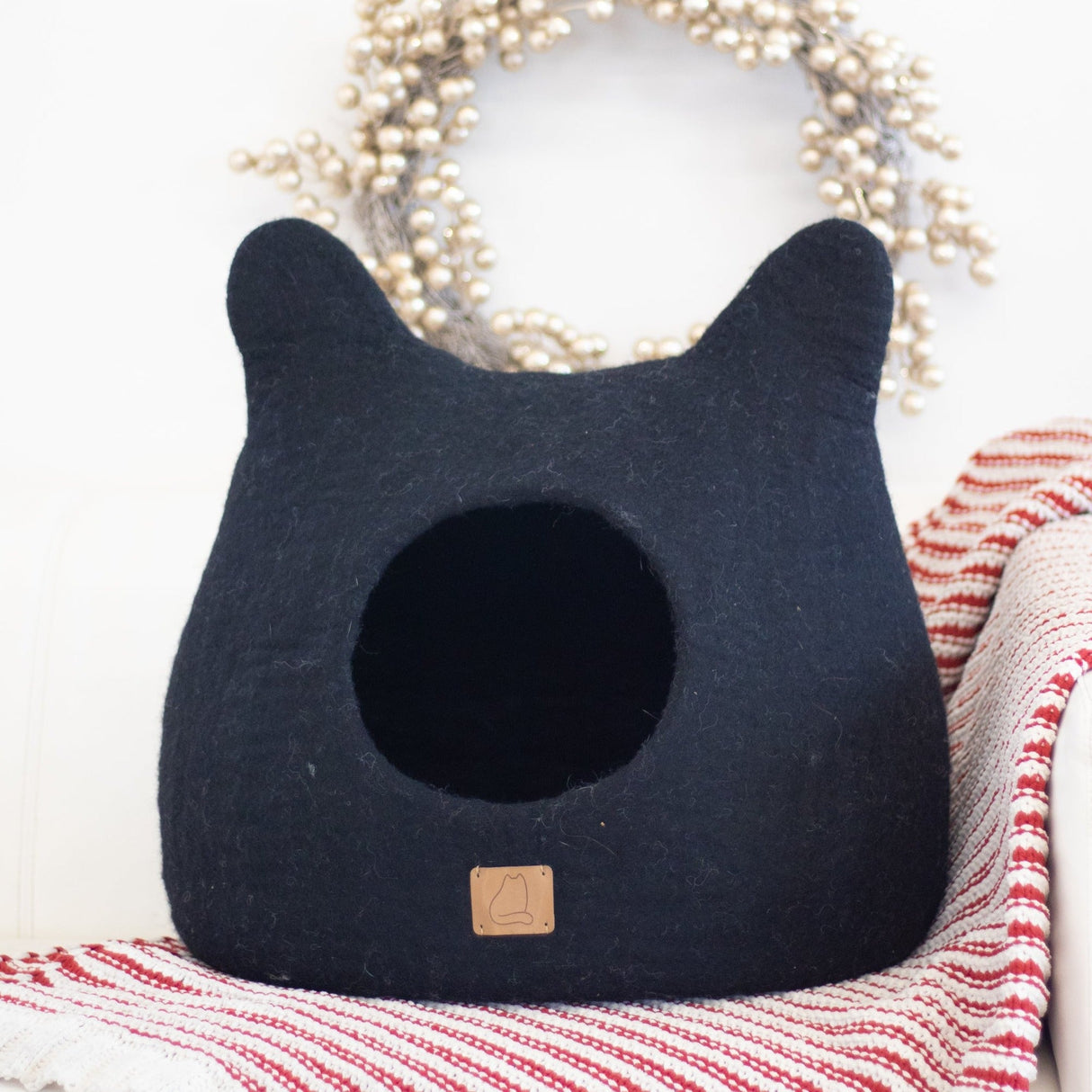 Whimsical Cat Ear Cave Bed - Night Black - Sumiye Co