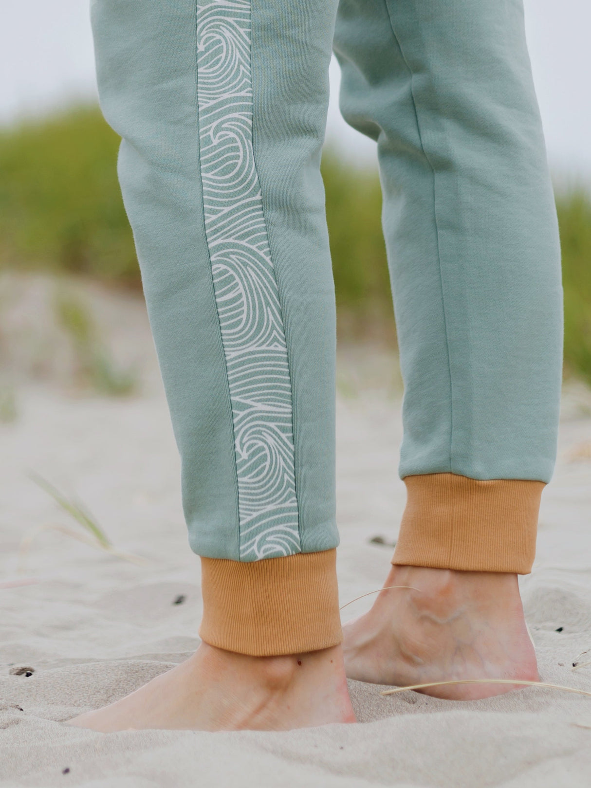 Pantalones deportivos Rolling Seas de Happy Earth