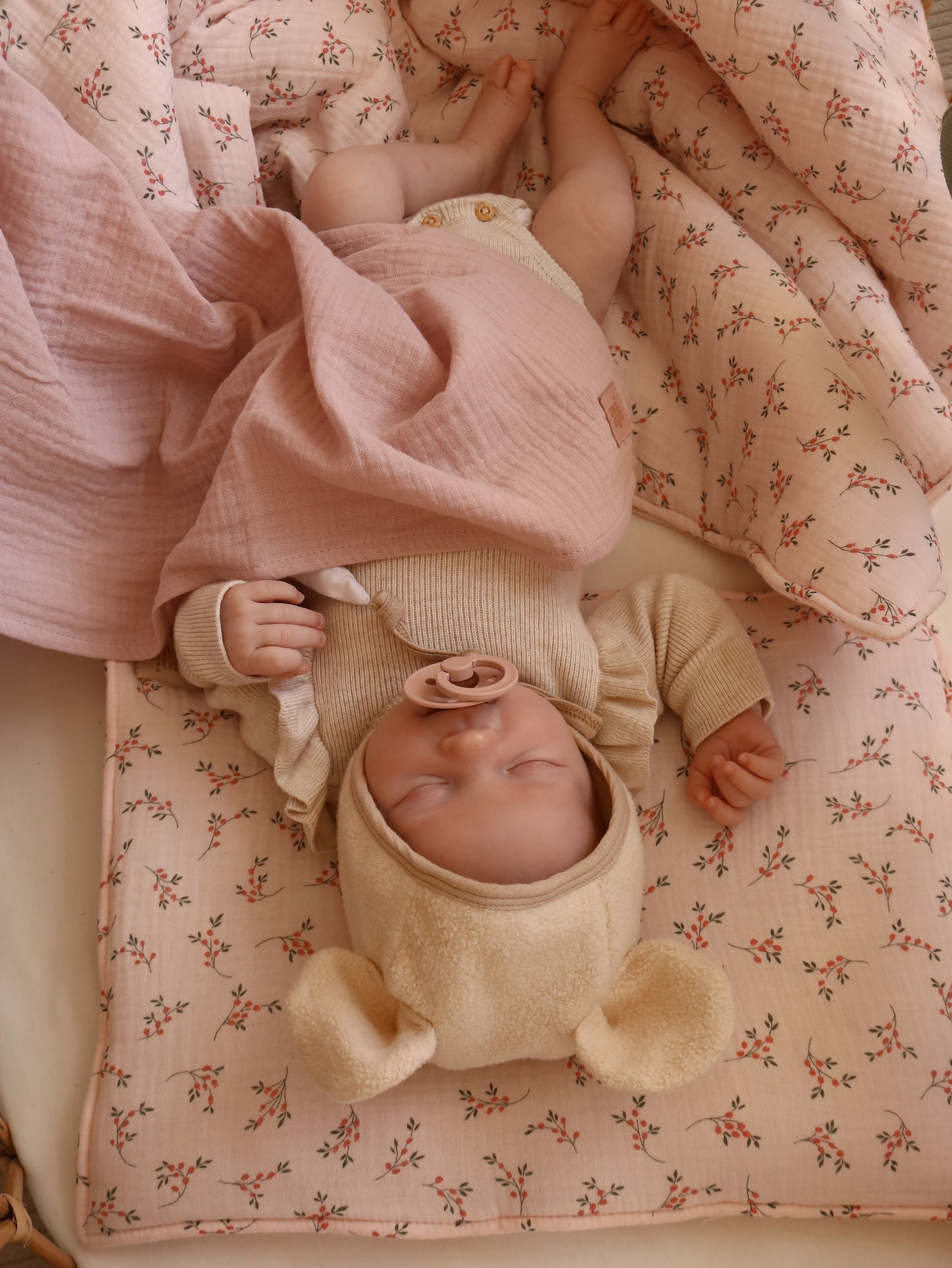 Muslin Baby Swaddle Blanket "Baby Pink" by Moi Mili - Sumiye Co