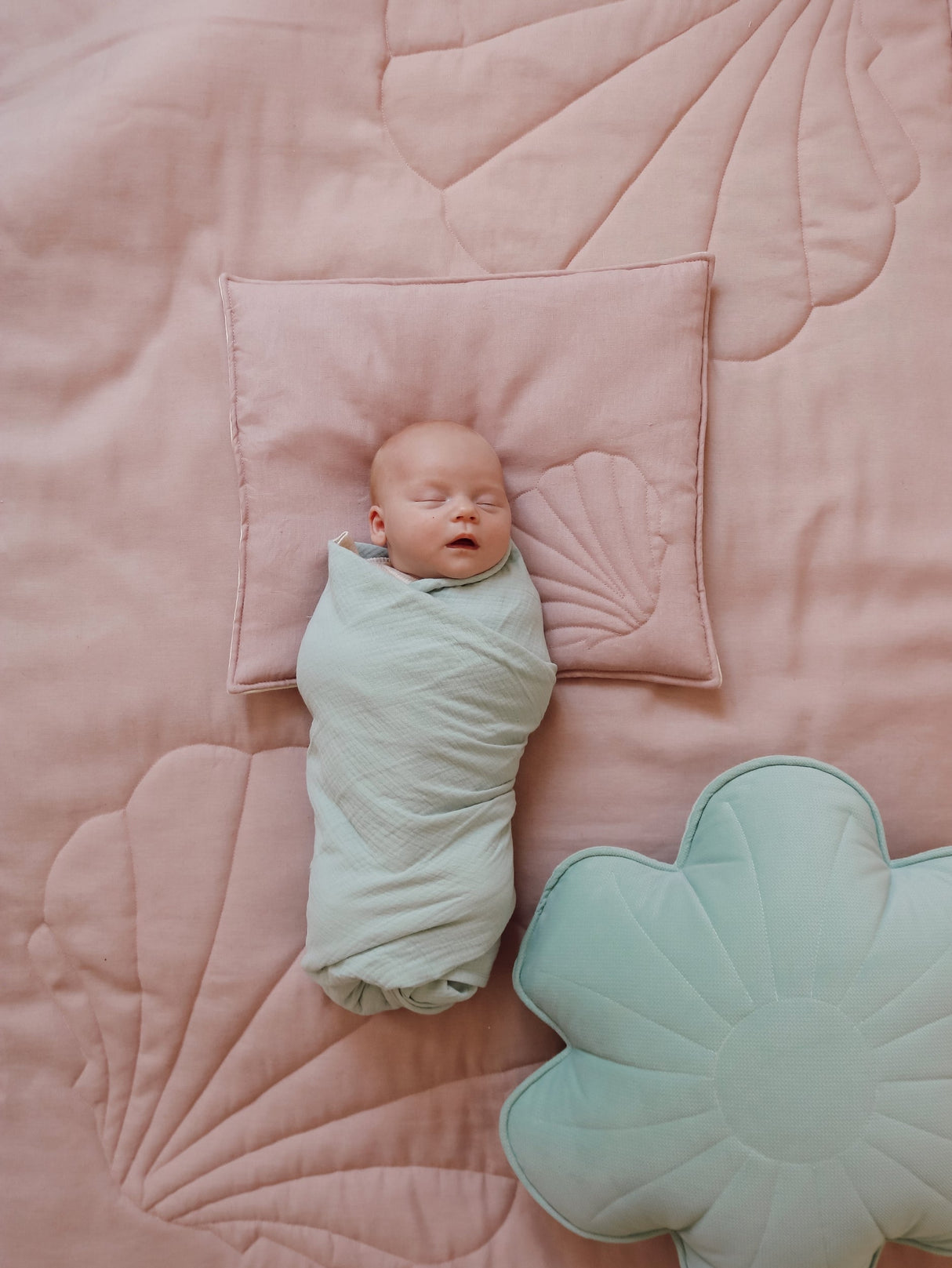 Muslin Baby Swaddle Blanket "Mint" by Moi Mili - Sumiye Co