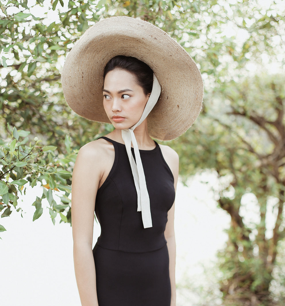 Wide Brim Jute Straw Hat In Natural Beige - Sumiye Co