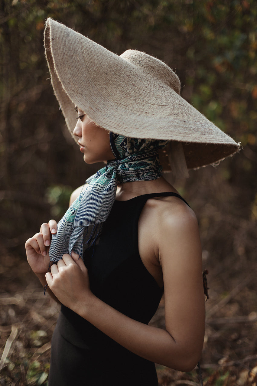 Wide Brim Jute Straw Hat In Natural Beige - Sumiye Co