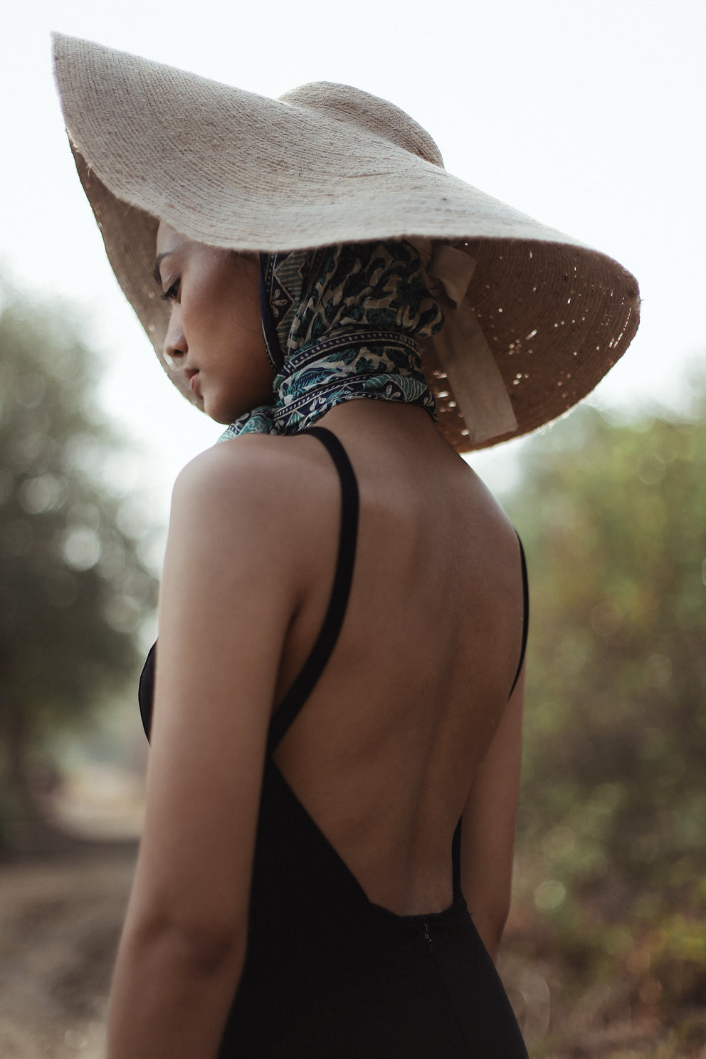 Wide Brim Jute Straw Hat In Natural Beige - Sumiye Co