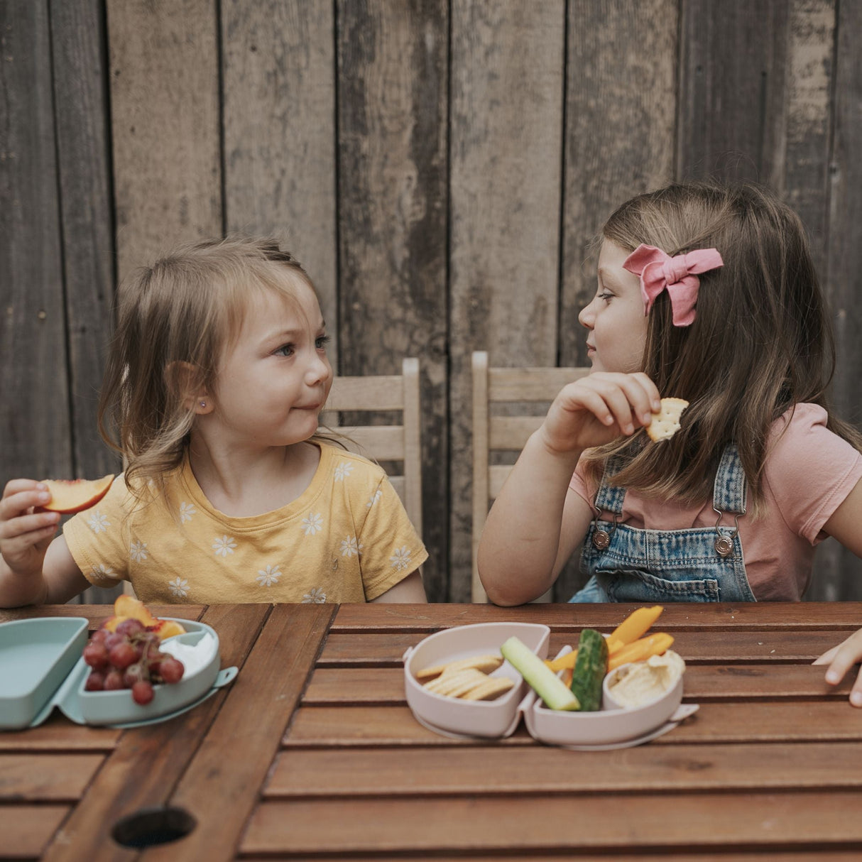 Silifold: Compact Children's Portable Plate - Pink Salt