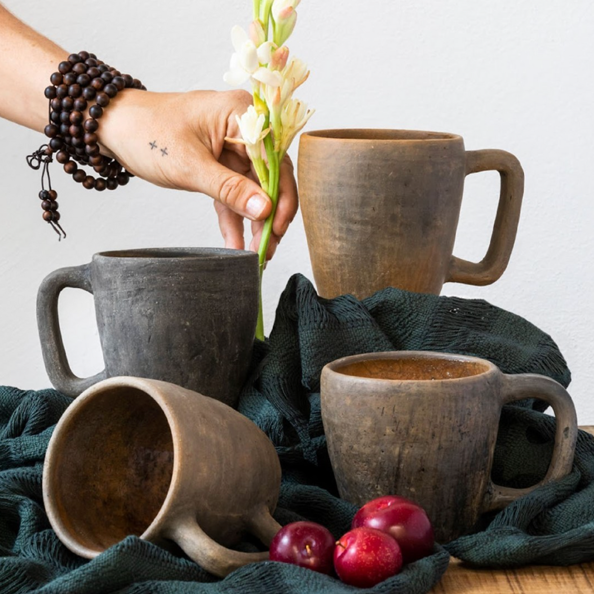 Taza grande de cerámica con motivos de la Tierra - Desert de Wool+Clay