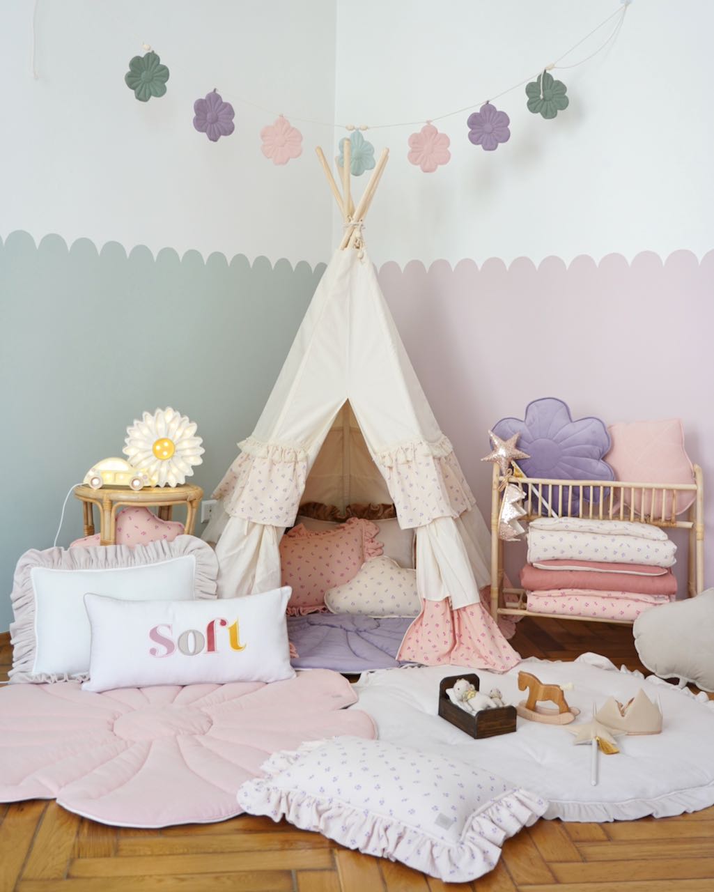 Teepee Tent "Forget-me-not" with Frills + "Light Pink Lily" Flower Mat Set - Sumiye Co