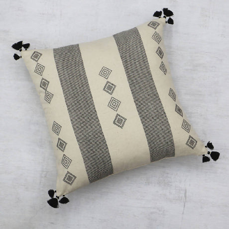 Nimmit Trekant Handwoven Throw Pillow Cover 20" x 20" | India - Sumiye Co