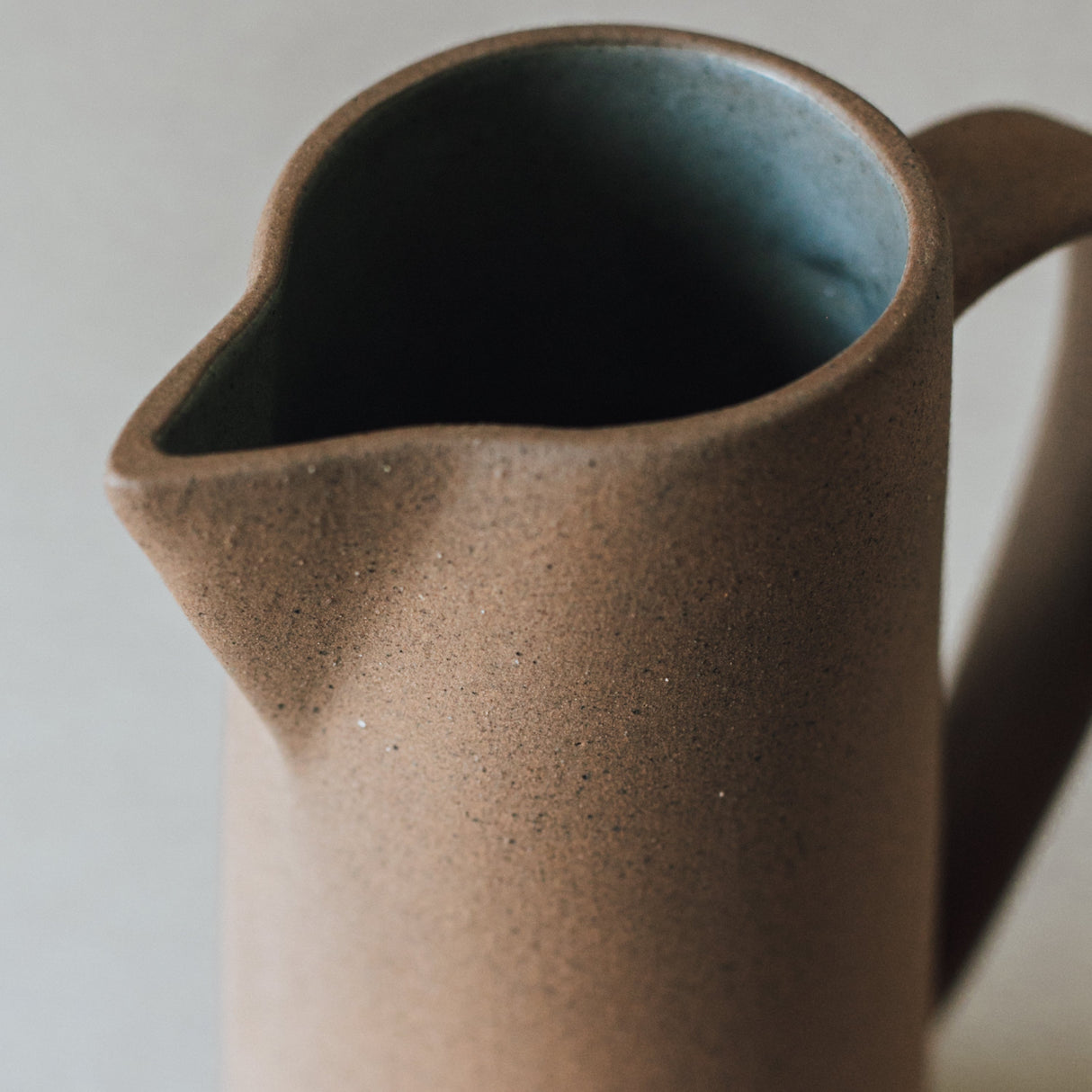 Al Centro Tall Ceramic Pitcher | Handcrafted in Mexico - Sumiye Co