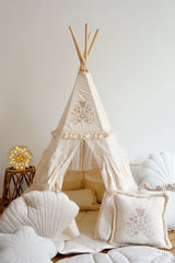 Teepee Tent “Boho” with Frills + "Caramel" Mat with Frill Set - Sumiye Co