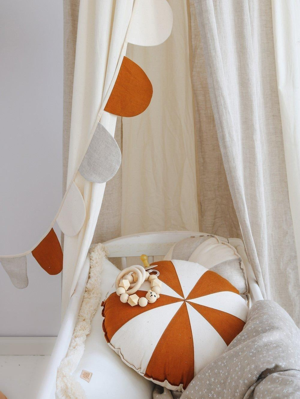 Round Patchwork Pillow “Caramel Circus” | Kids Room & Nursery Decor