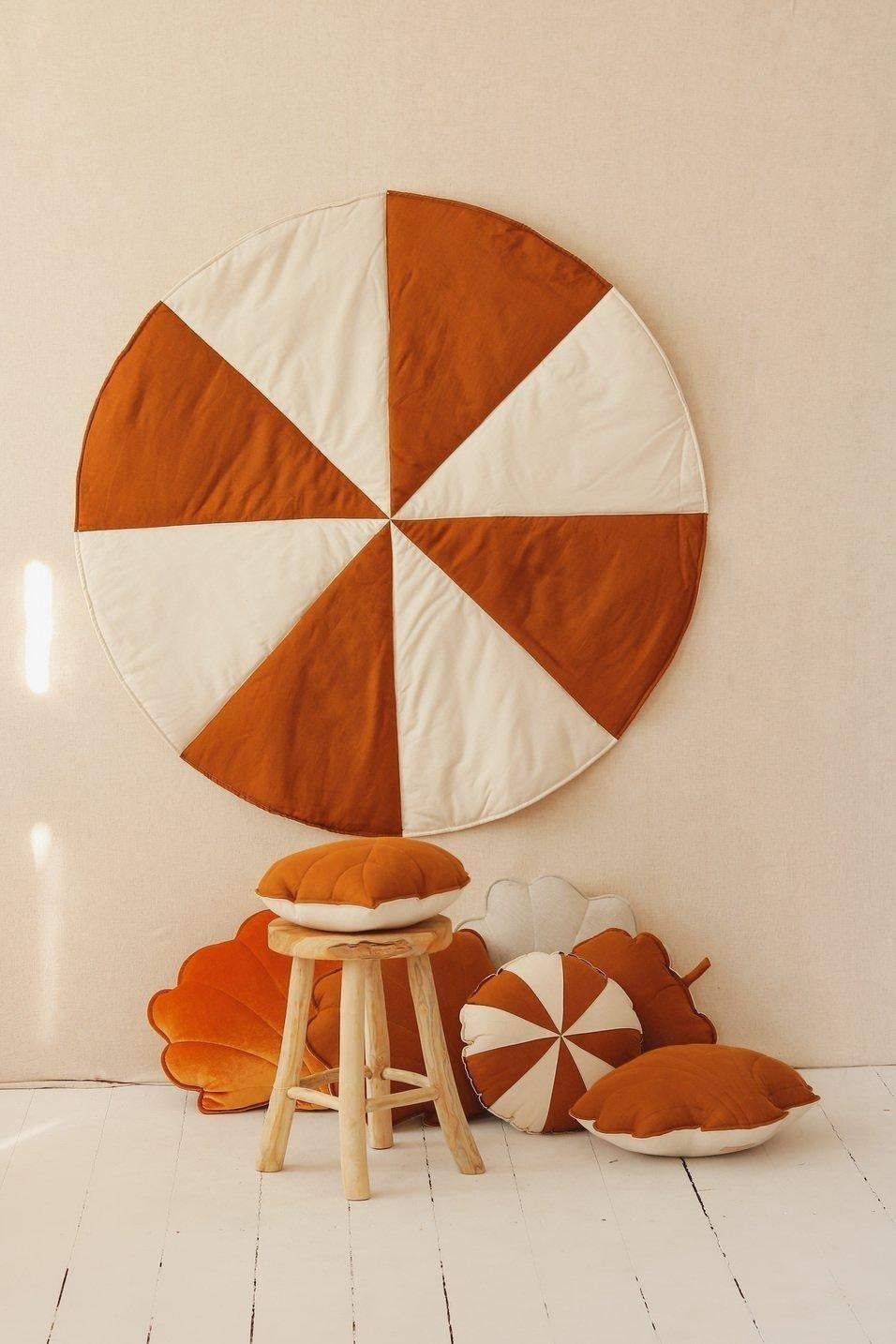 Round Patchwork Mat “Caramel Candy” | Kids Decor - Sumiye Co