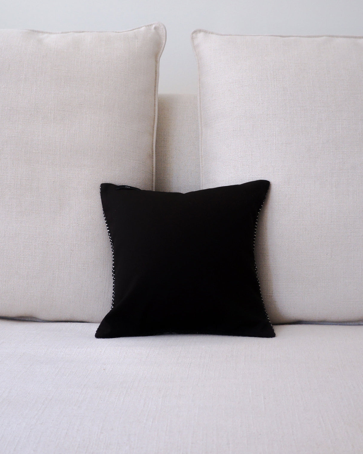 Montañas Square Pillow Small - Sumiye Co