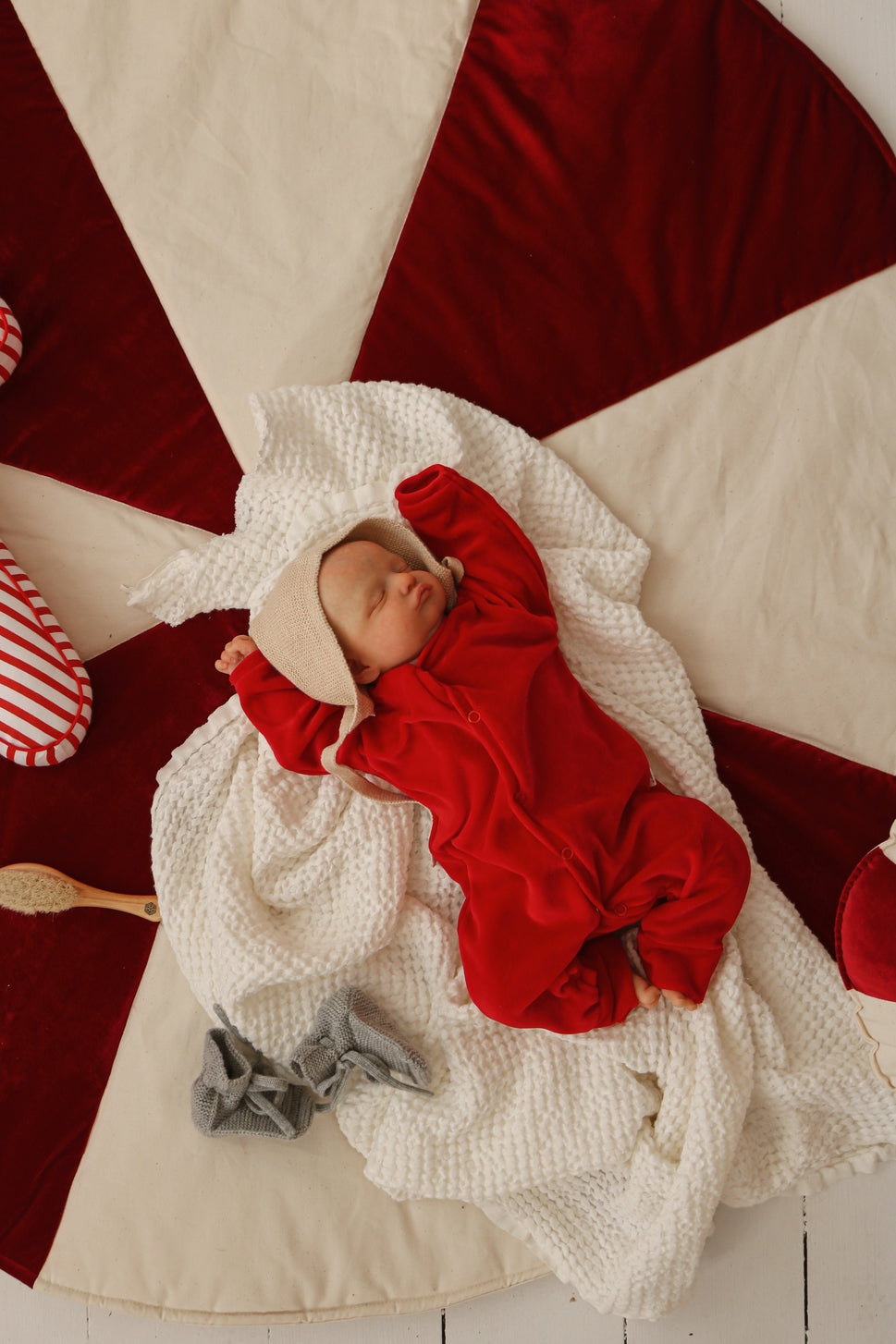 Round Patchwork Mat “Red Candy” | Kids Decor - Sumiye Co