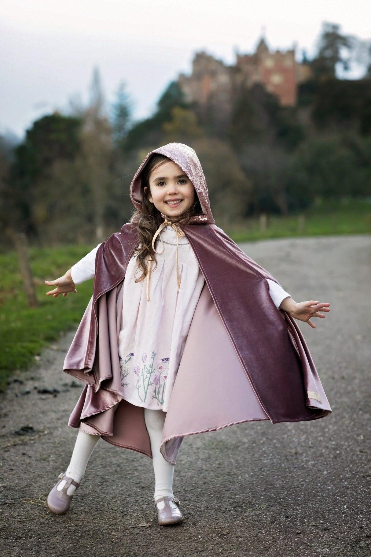 Kids Magic Cape “Cosmic Pearl Riding Hood”