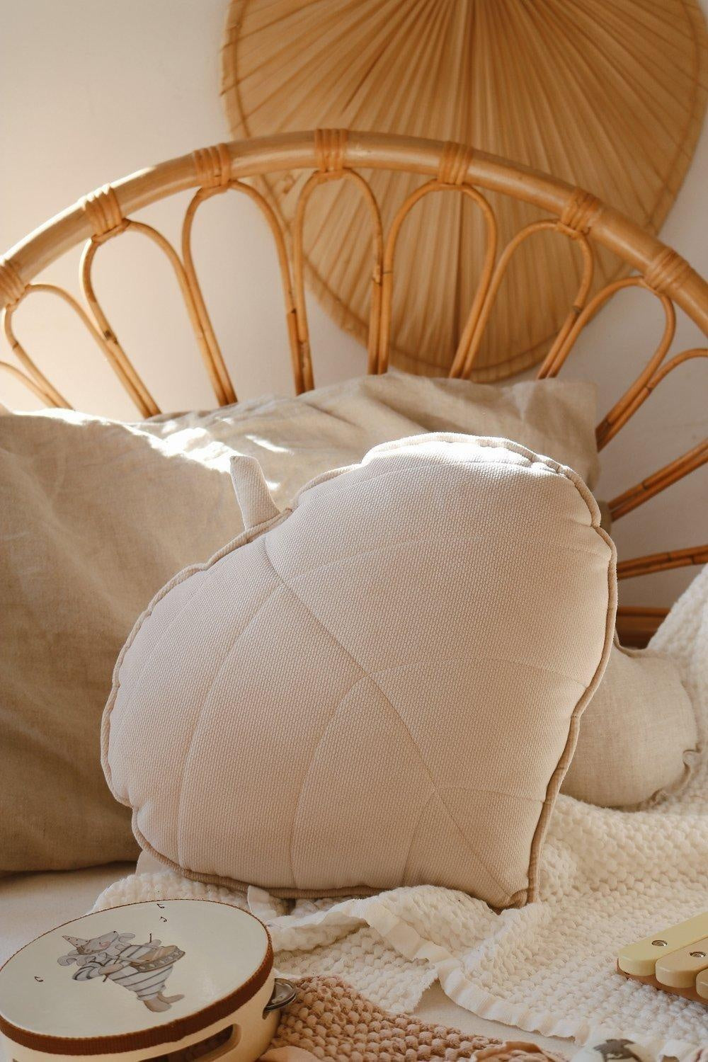 Leaf Pillow Velvet “Cream” | Kids Room & Nursery Decor