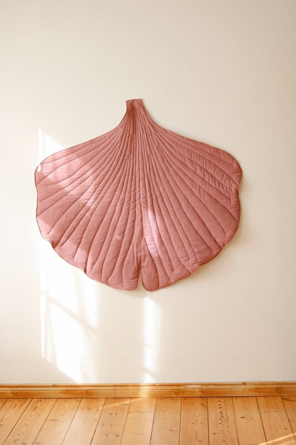 Linen “Dirty Pink” Ginkgo Leaf Mat by Moi Mili - Sumiye Co