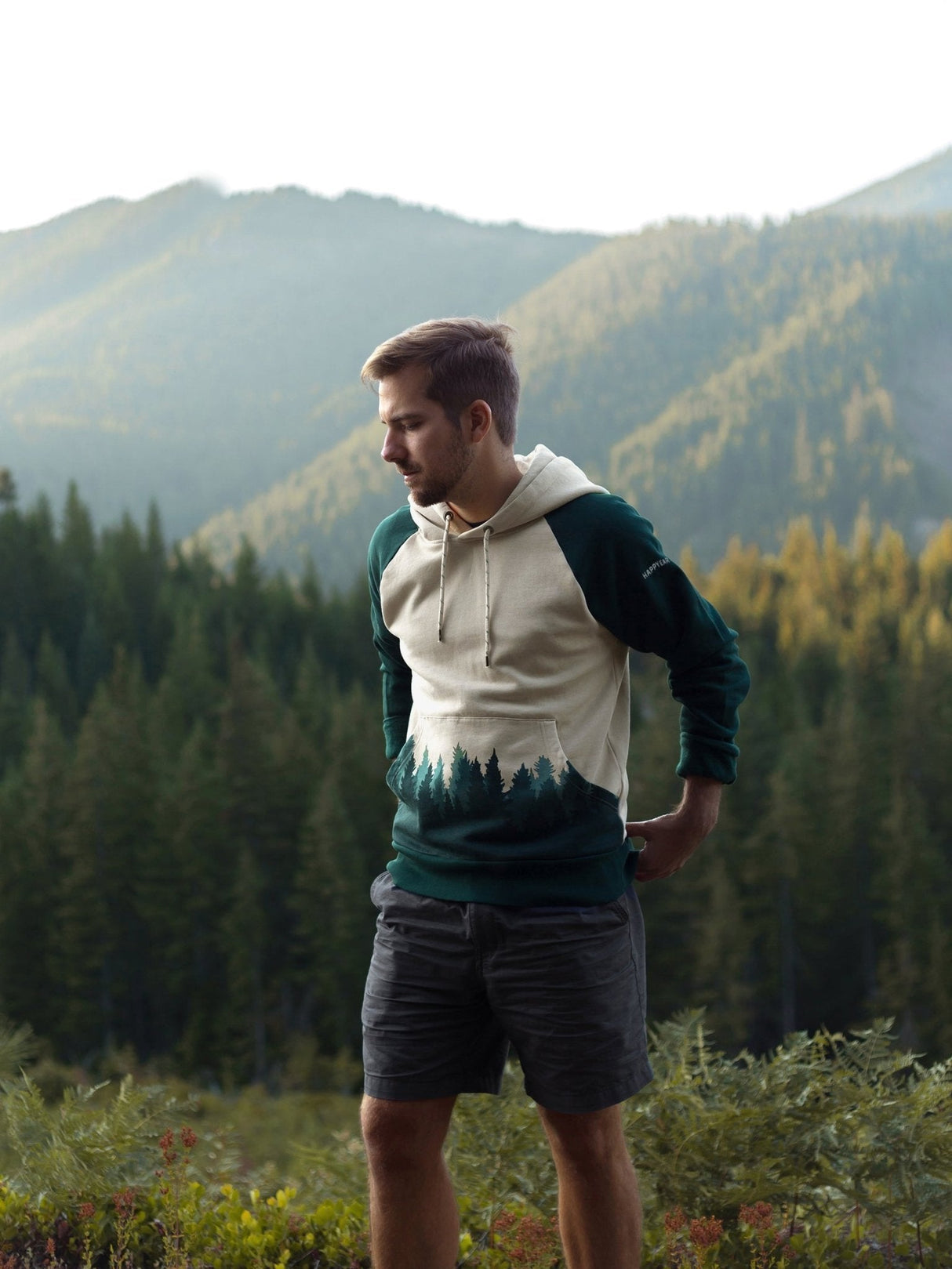 Sudadera con capucha Fading Forest de Happy Earth