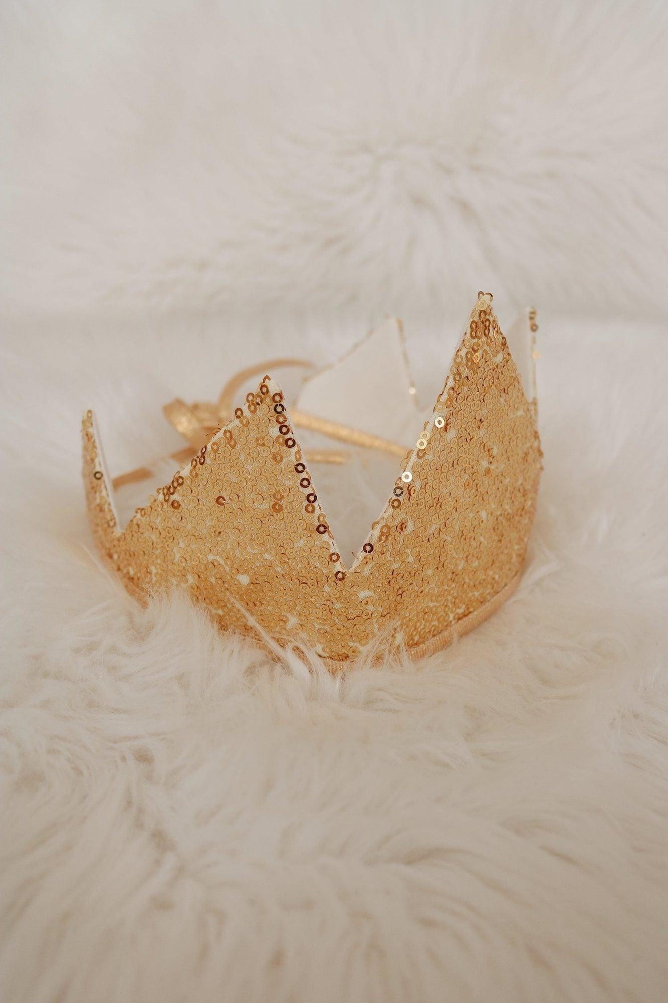 “Gold Sequins” Crown by Moi Mili