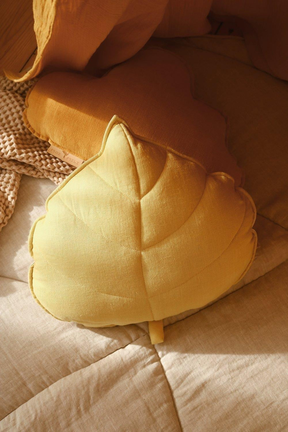Leaf Pillow Linen “Honey” | Kids Room & Nursery Decor