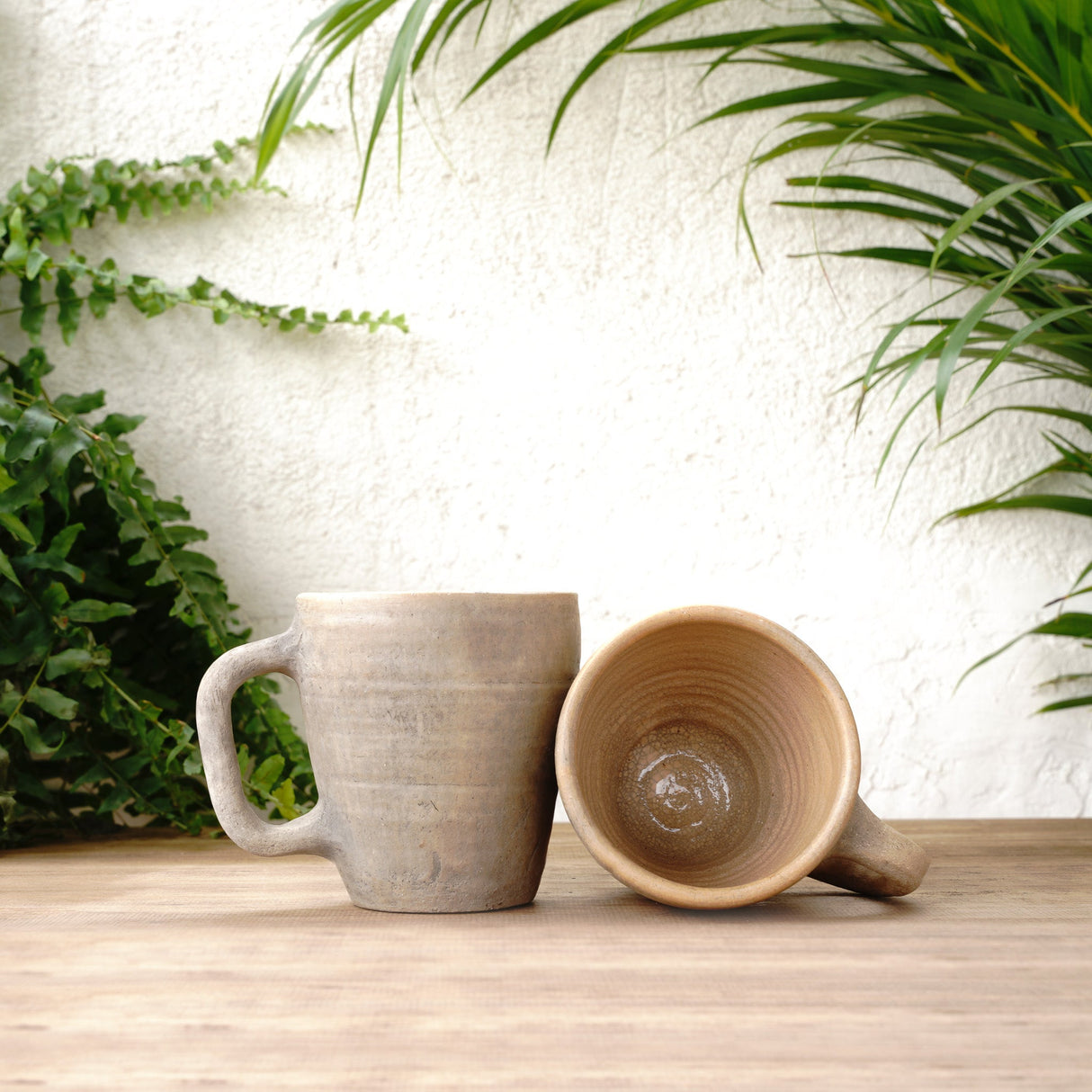 Taza grande de cerámica con motivos de la Tierra - Desert de Wool+Clay