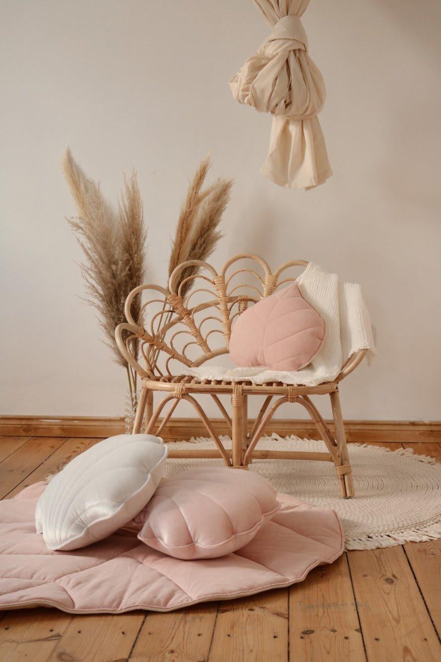 Leaf Pillow Linen “Light Pink” | Kids Room & Nursery Decor
