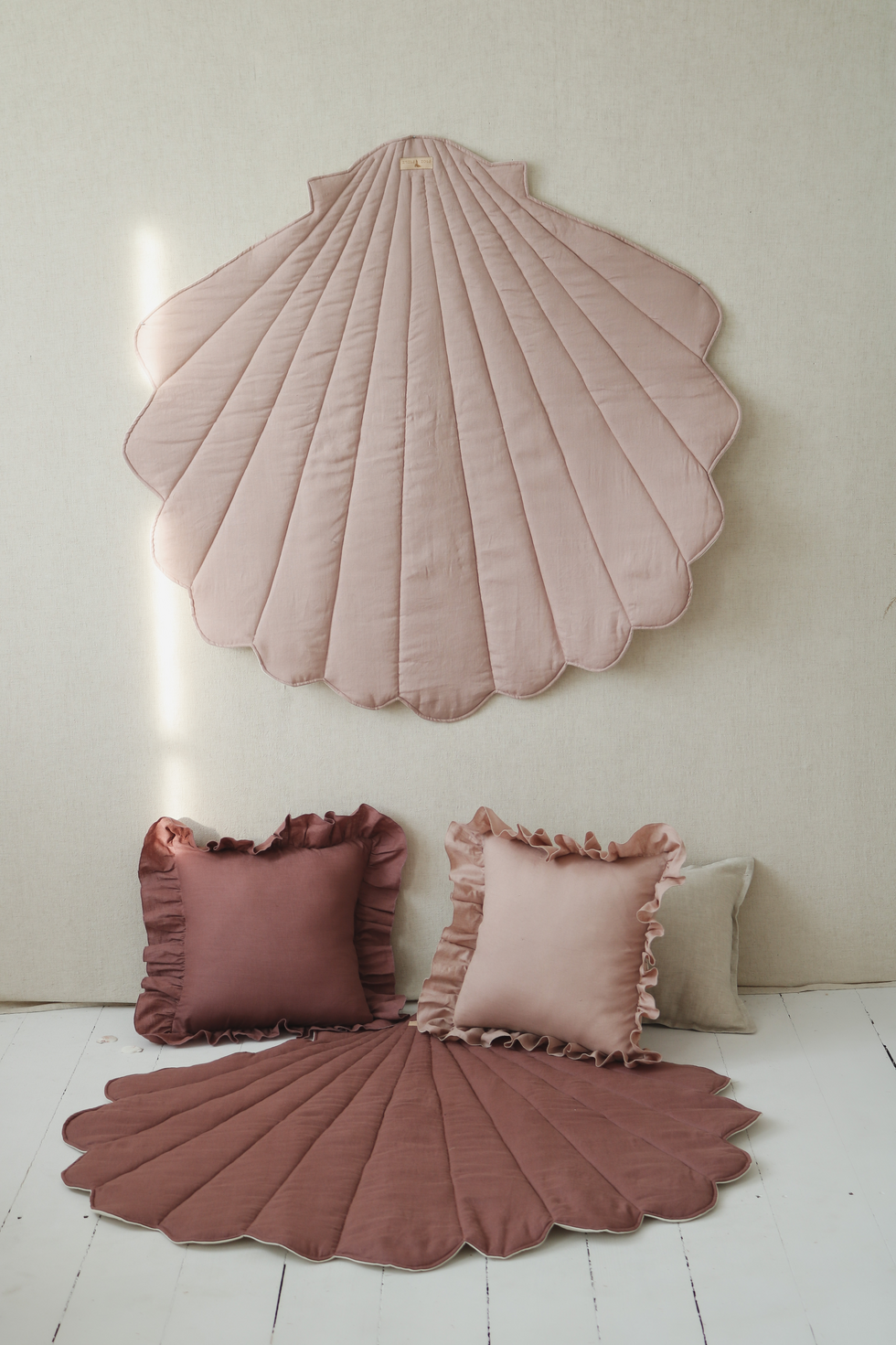 Linen “Powder Pink” Shell Mat by Moi Mili - Sumiye Co