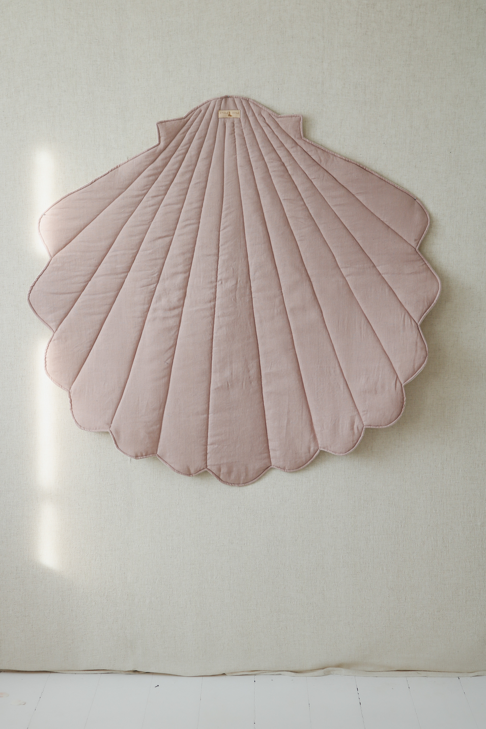 Linen “Powder Pink” Shell Mat by Moi Mili - Sumiye Co