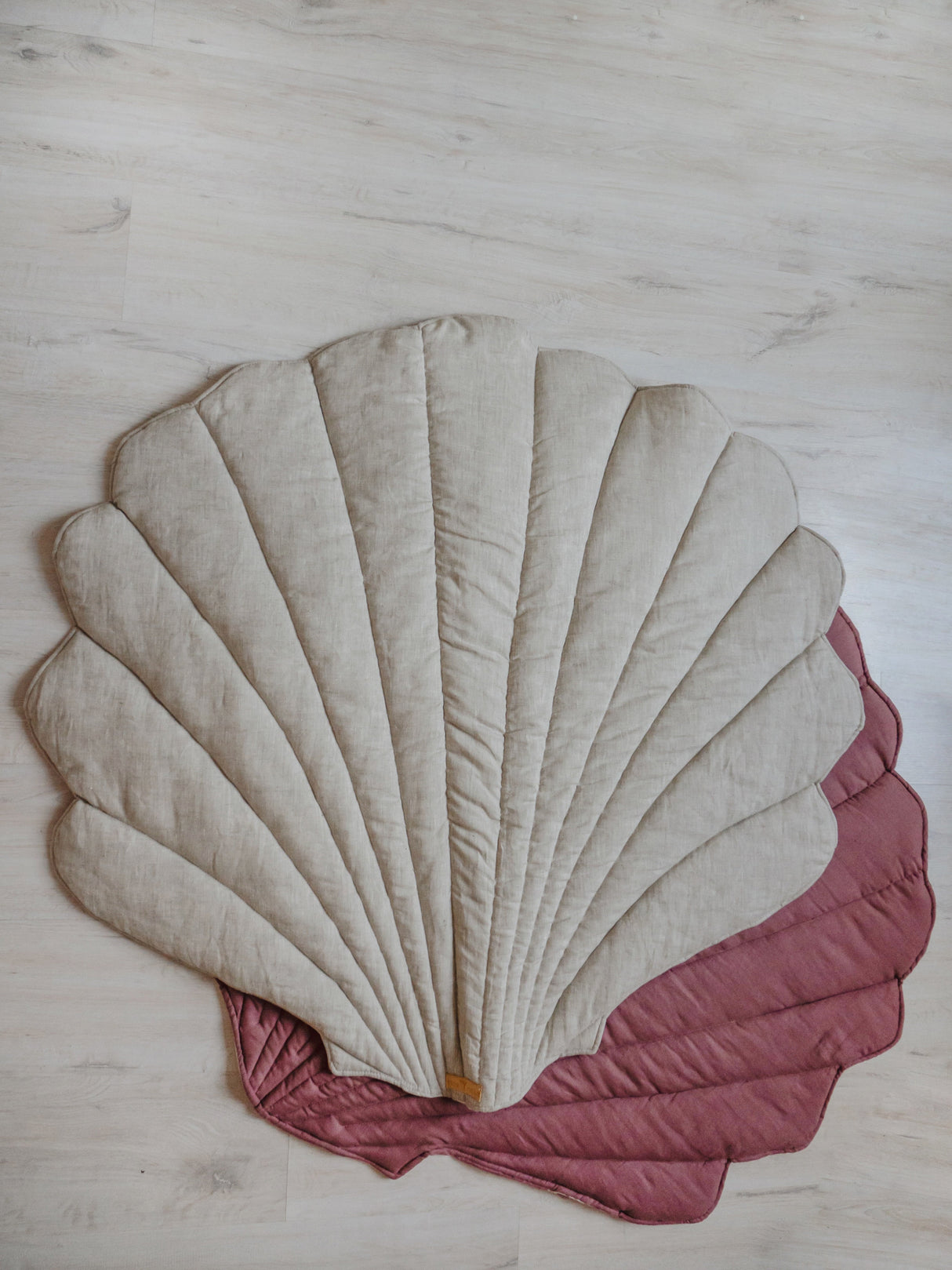 Linen “Sand” Shell Mat by Moi Mili - Sumiye Co