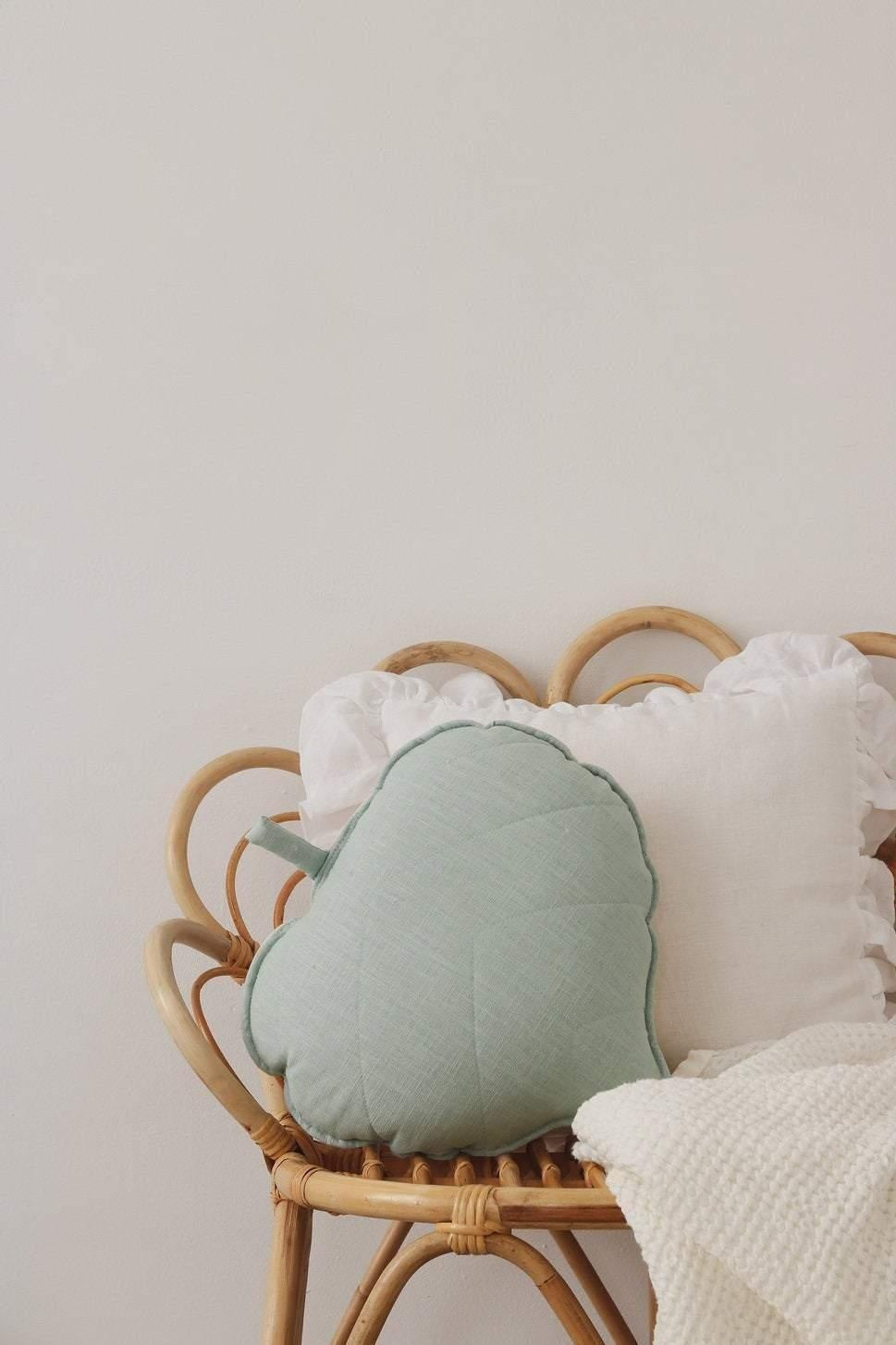 Leaf Pillow Linen “Mint” | Kids Room & Nursery Decor