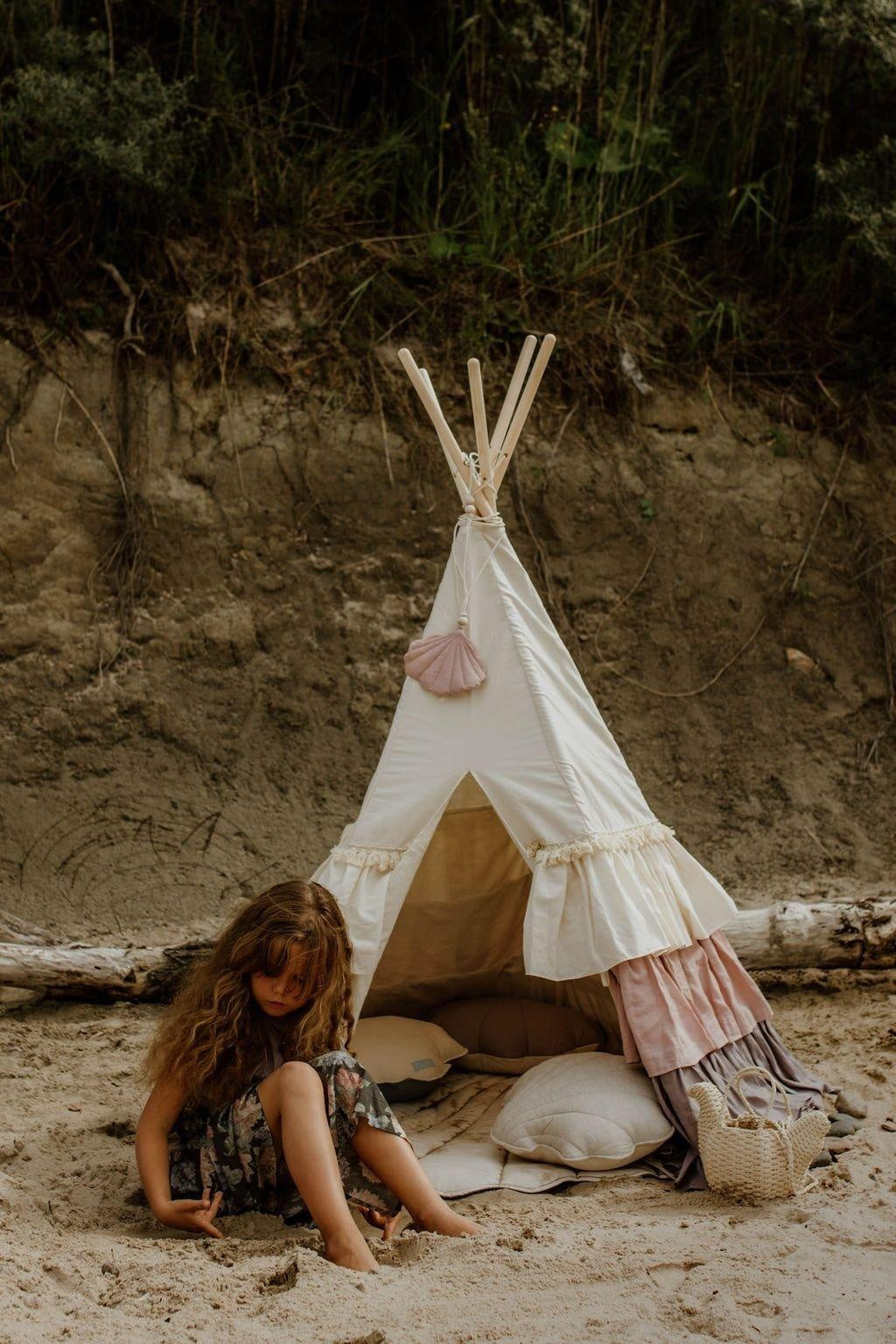 Teepee Tent “Powder Frills” with Frills - Sumiye Co